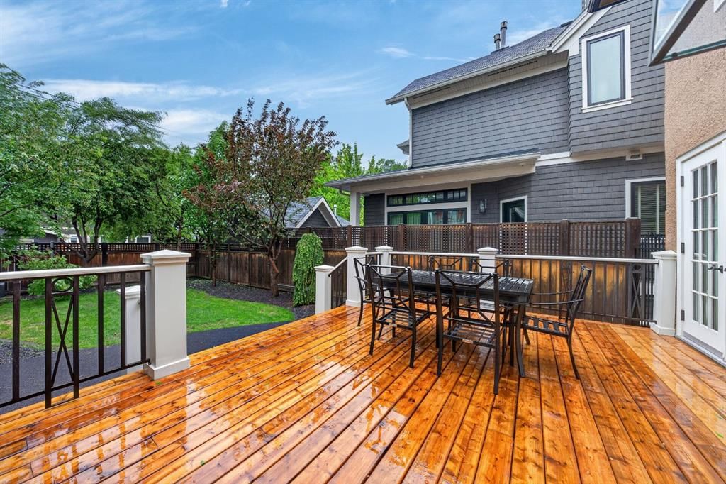 3124 Vercheres Street SW, Calgary — photo 3 of 28