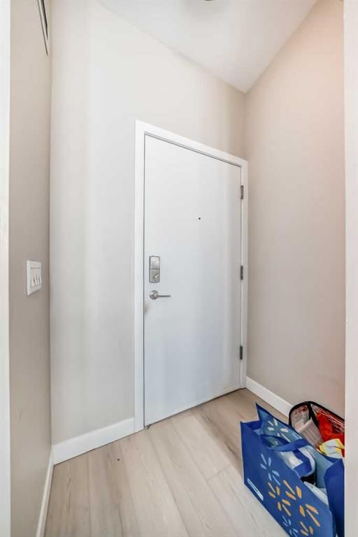 412, 4303 1 Street NE, Calgary — photo 4 of 25
