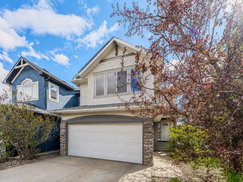 143 Cougarstone Square SW, Calgary — main listing photo