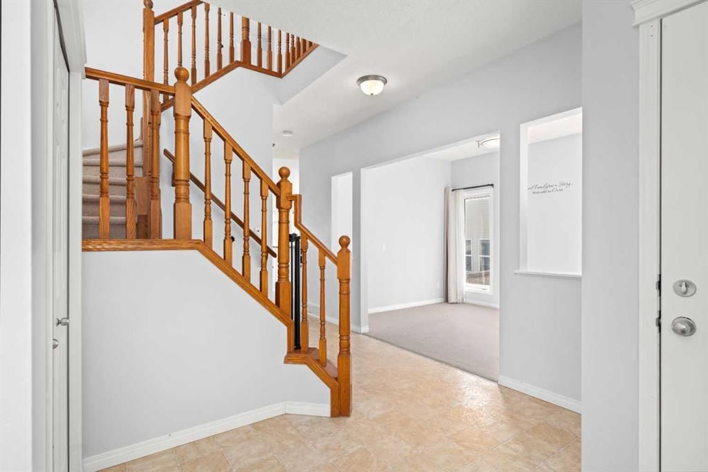 102 Kincora Glen Mews NW, Calgary — photo 4 of 48