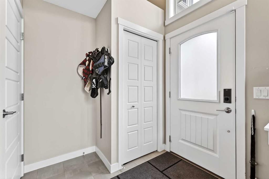 903 Cranbrook Walk SE, Calgary — photo 4 of 28