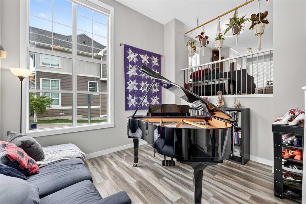 903 Cranbrook Walk SE, Calgary — photo 5 of 28