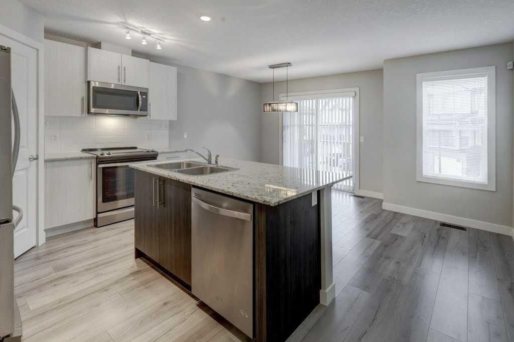 452 Sage Hill Grove NW, Calgary — photo 4 of 36