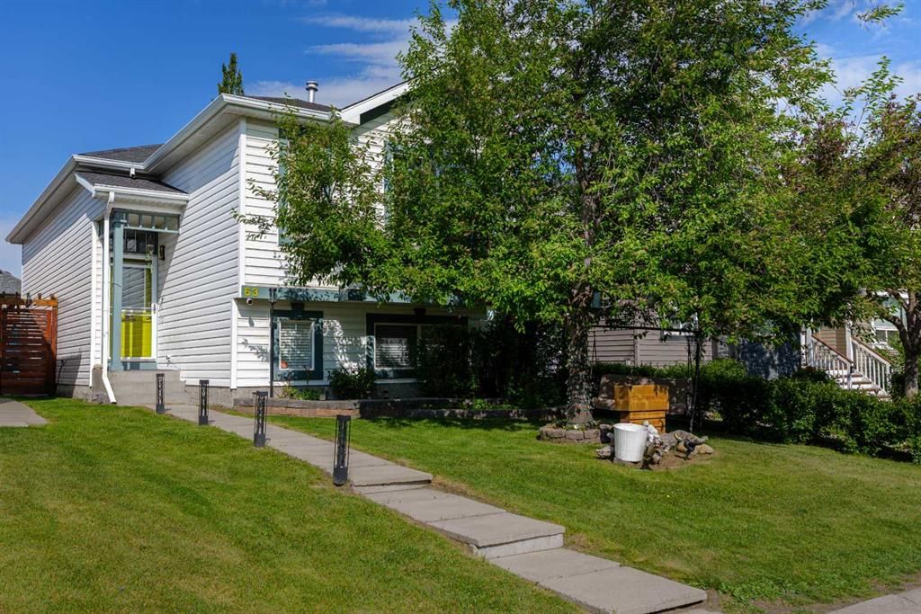 63 Coventry View NE, Calgary — photo 2 of 42