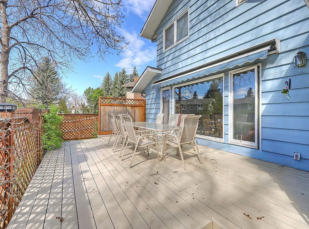 23 Lake Bonaventure Place SE, Calgary — photo 5 of 11
