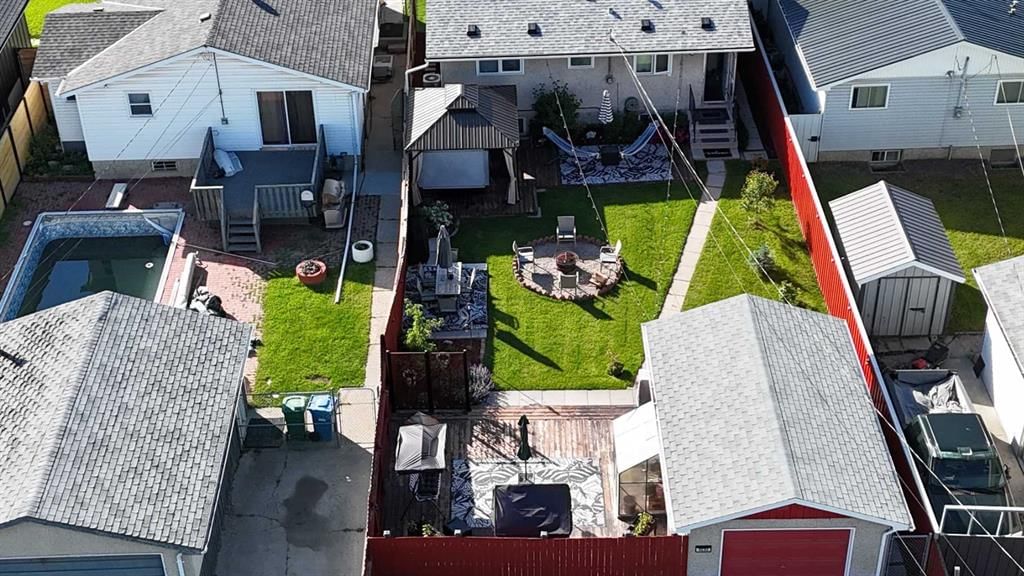 3232 Doverville Crescent SE, Calgary — photo 2 of 39