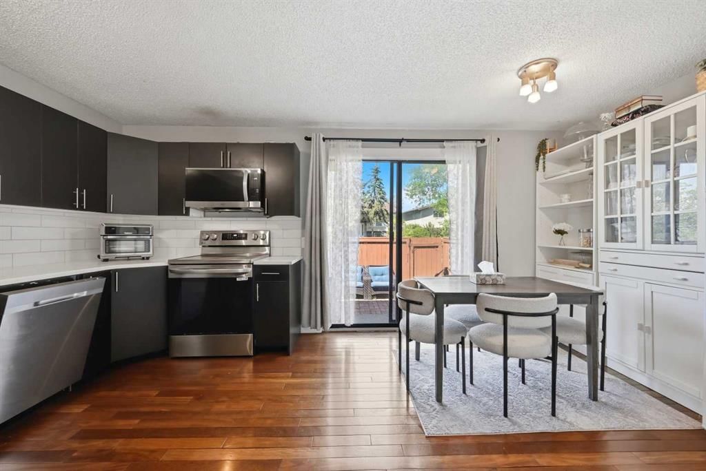 11, 1155 Falconridge Drive NE, Calgary — photo 4 of 30