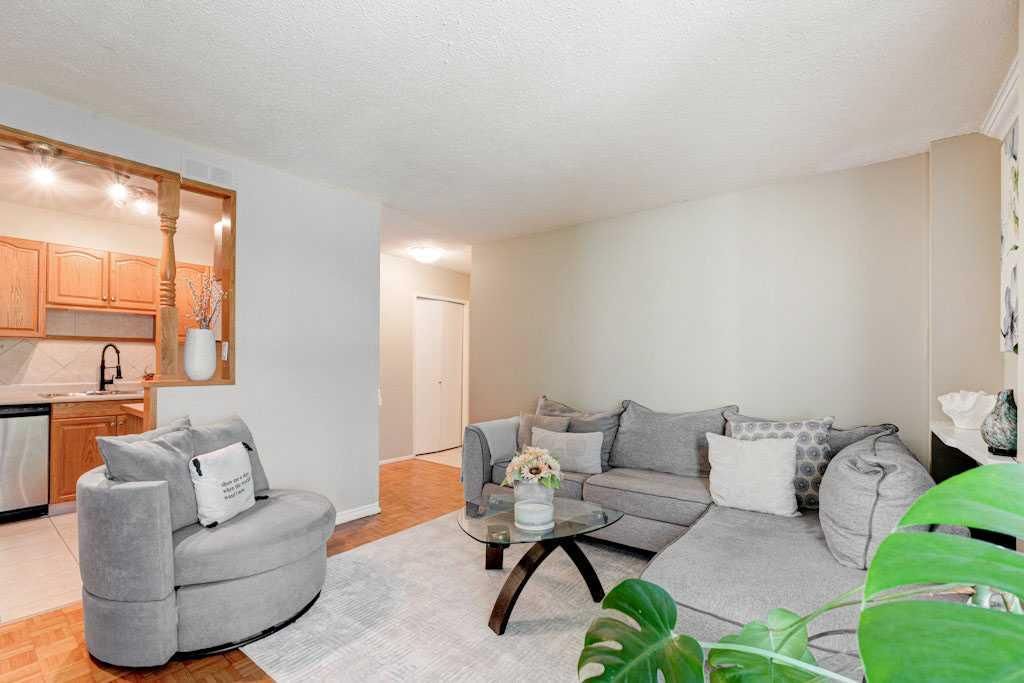 222, 315 Heritage Drive SE, Calgary — photo 4 of 24