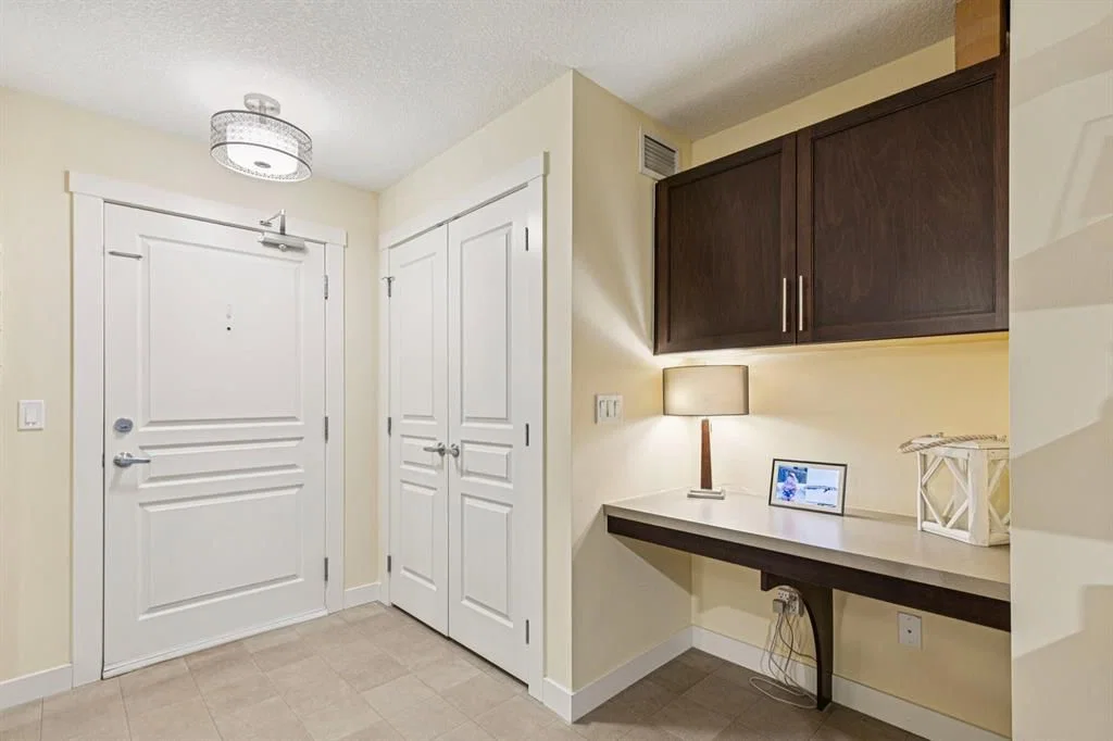 208, 2300 Evanston Square NW, Calgary — photo 5 of 34