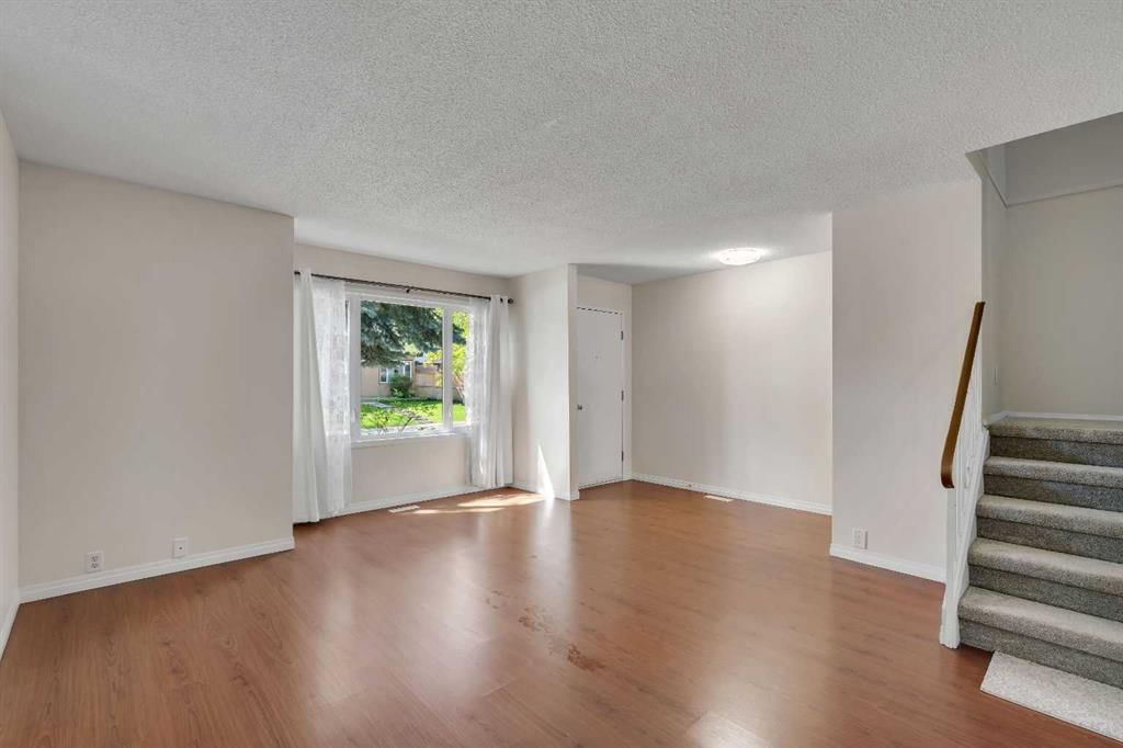 37, 630 Sabrina Road SW, Calgary — photo 3 of 21