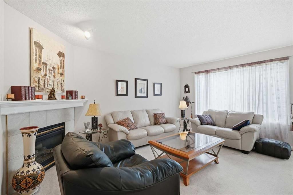 74 Tuscarora Heights NW, Calgary — photo 5 of 26