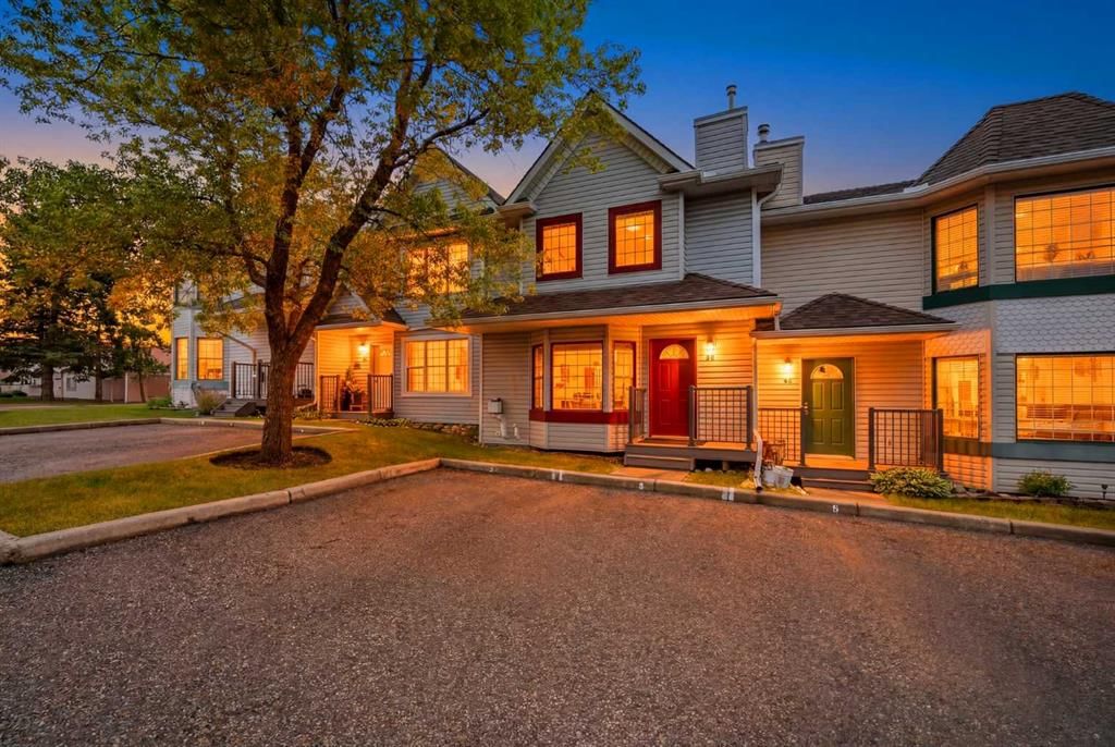 42 Patina Point SW, Calgary — main listing photo