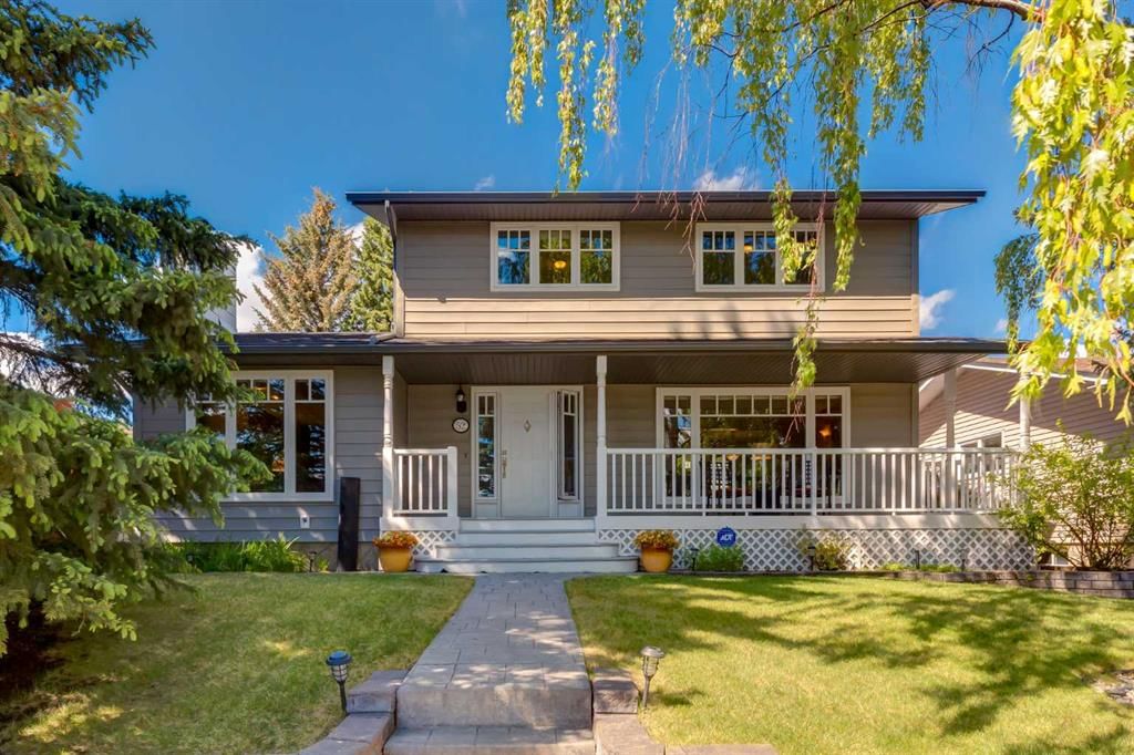 52 Silver Brook Drive NW, Calgary — photo 3 of 50