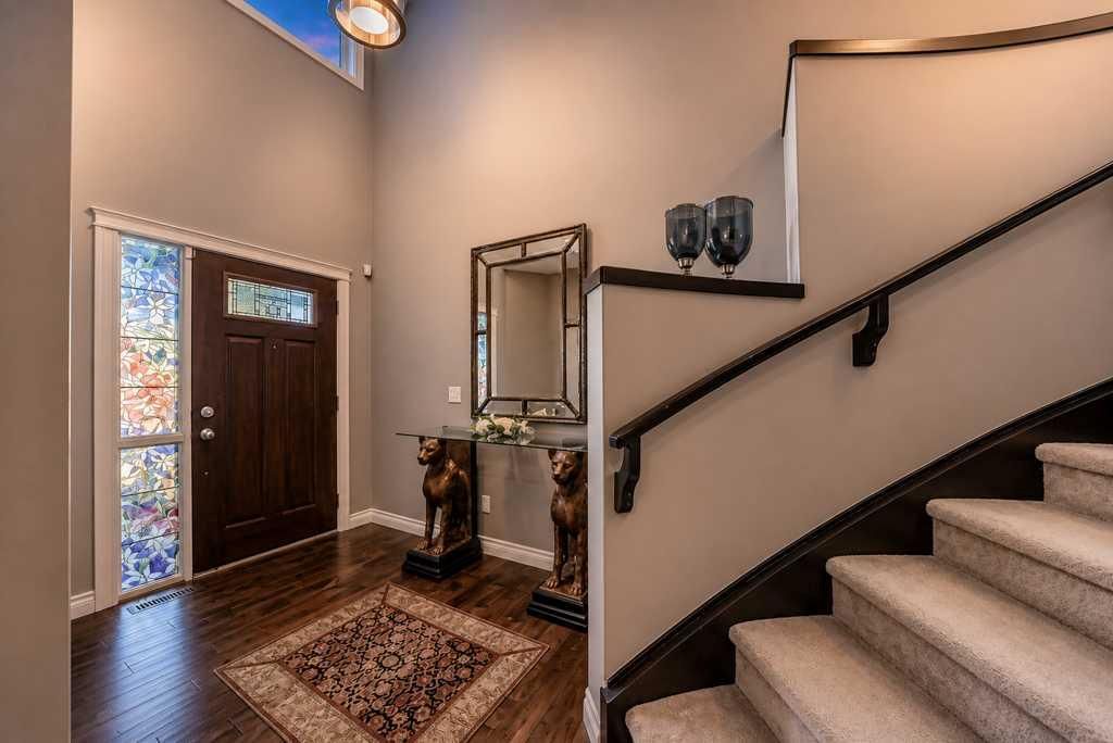 23 Aspen Summit Mount SW, Calgary — photo 2 of 19