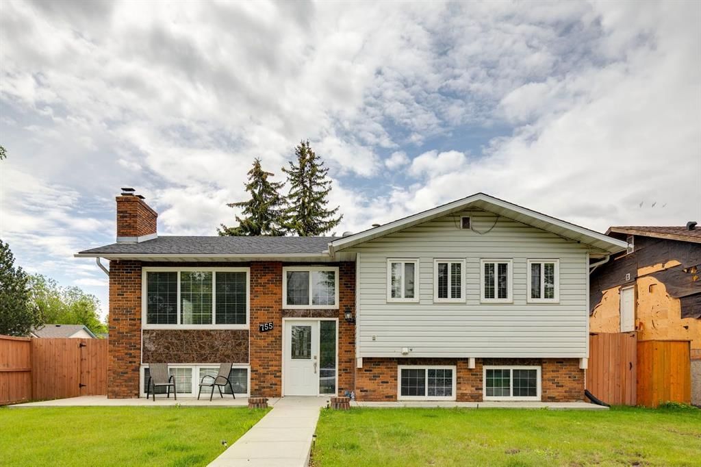 755 Whitemont Drive NE, Calgary — main listing photo