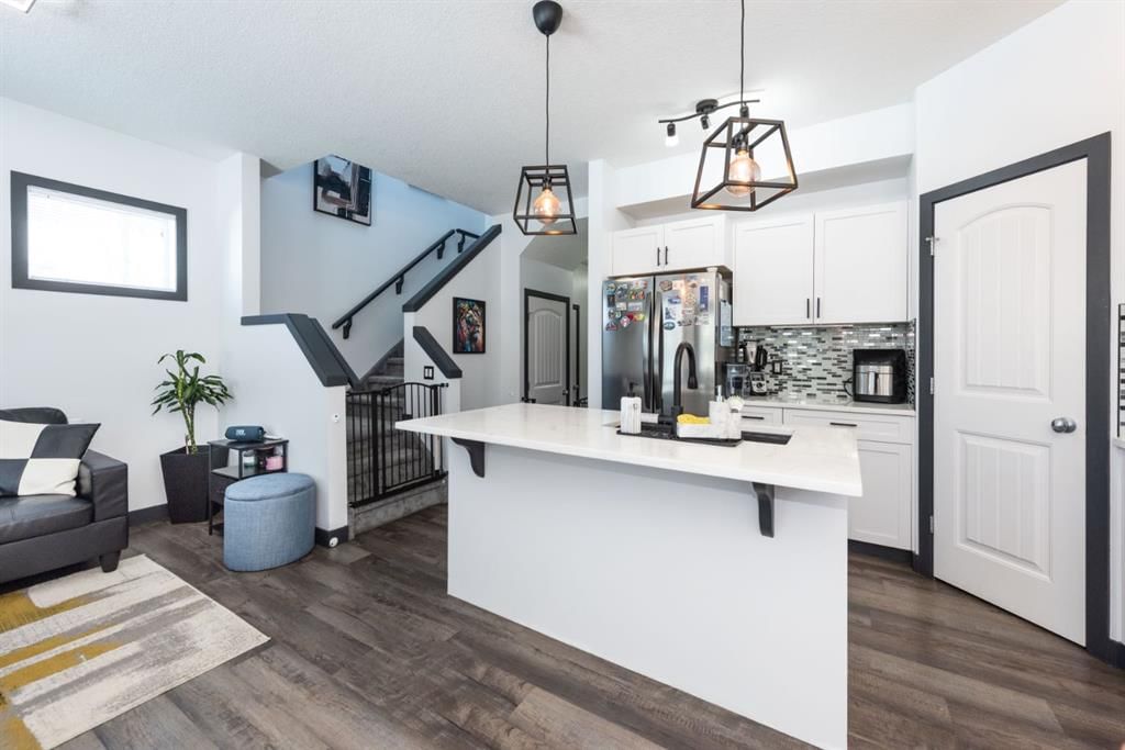 27 Sage Hill Common NW, Calgary — photo 5 of 37