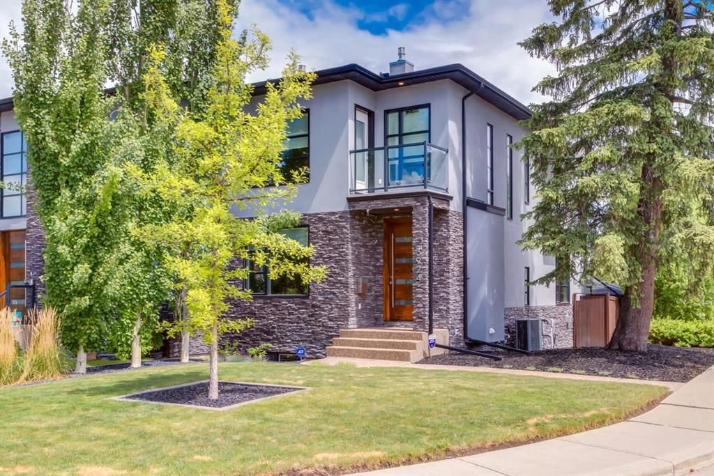 3924 18 Street SW, Calgary — main listing photo