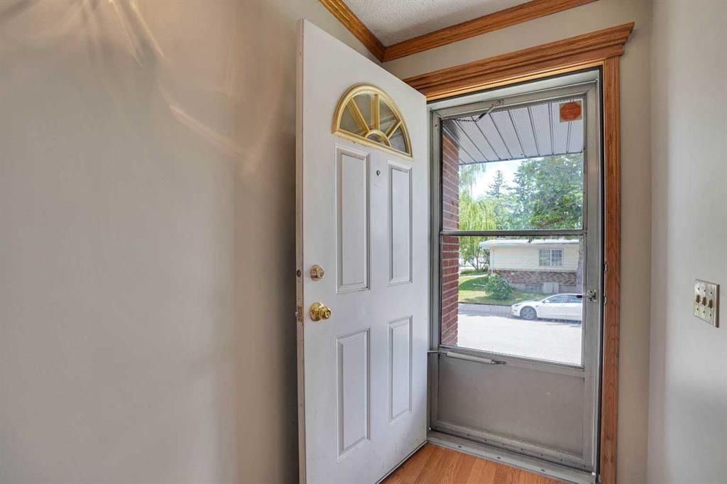 4732 Marbury Place NE, Calgary — photo 3 of 45