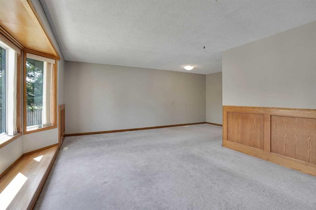4732 Marbury Place NE, Calgary — photo 5 of 45
