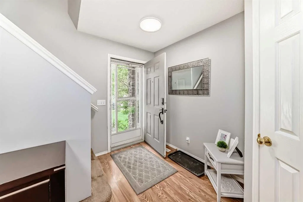15 Citadel Meadow Crescent NW, Calgary — photo 3 of 37