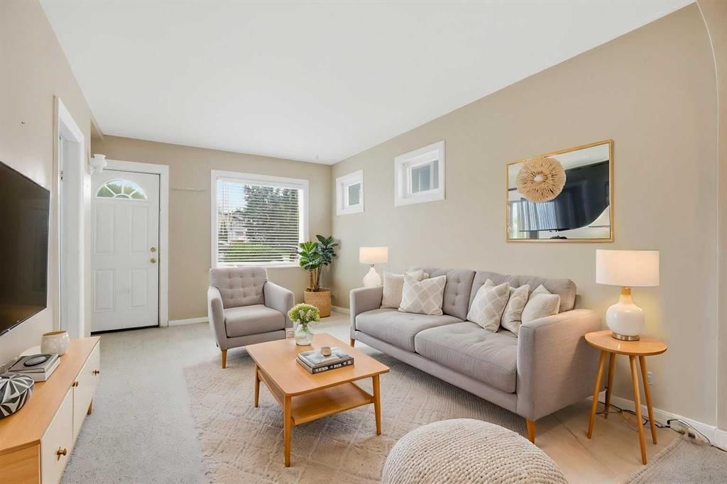 919 20 Avenue NW, Calgary — photo 4 of 27