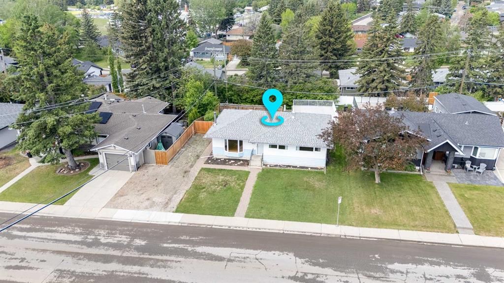 47 Clarendon Road NW, Calgary — photo 2 of 46
