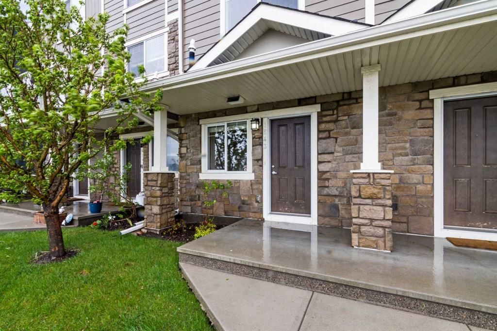 1543 Symons Valley Parkway NW, Calgary — photo 2 of 41