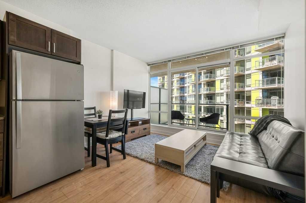 811, 10 Brentwood Common NW, Calgary — photo 3 of 49