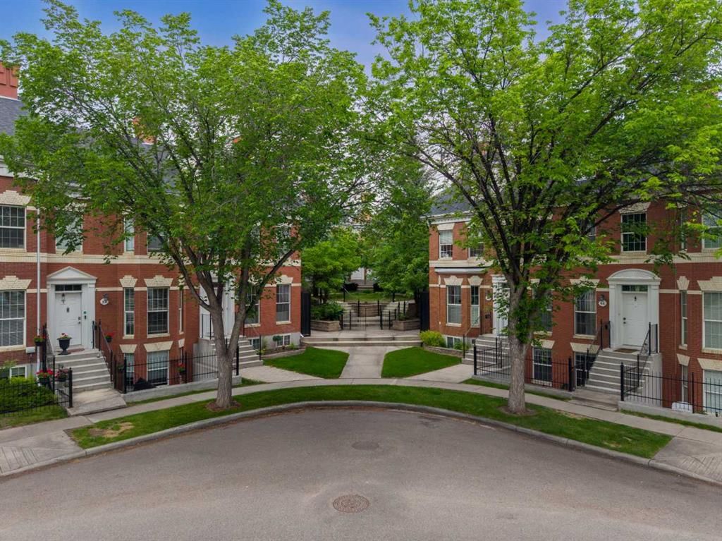76 Inverness Square SE, Calgary — main listing photo