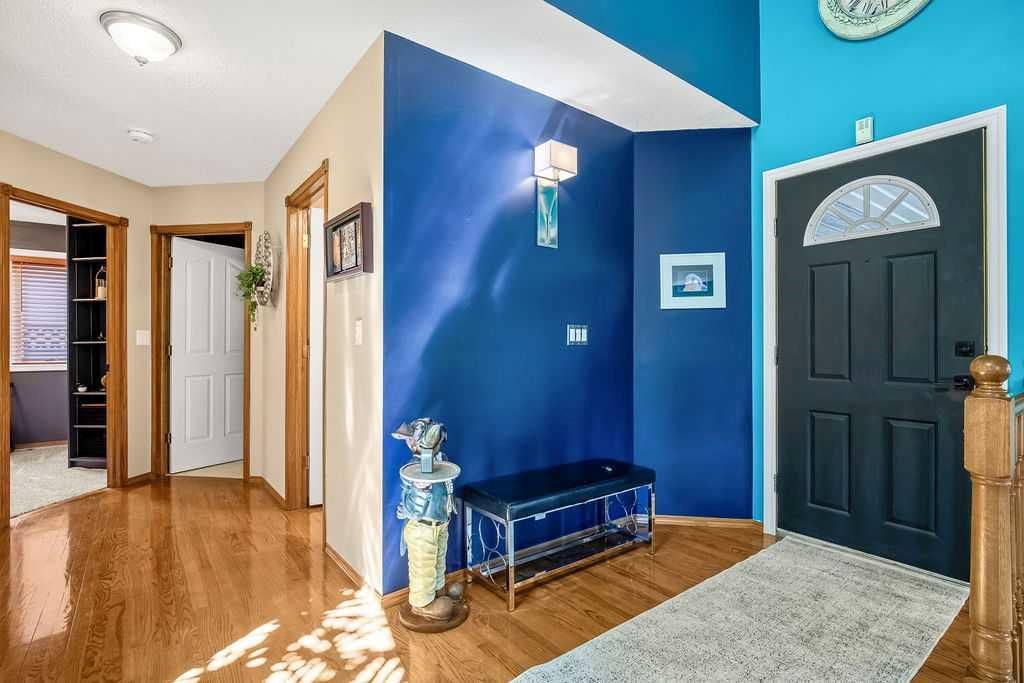 1399 Sunwood Road SE, Calgary — photo 3 of 36