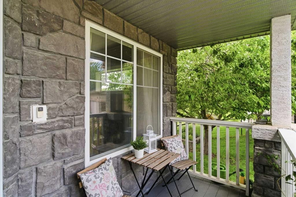 141 Panamount Green NW, Calgary — photo 3 of 50
