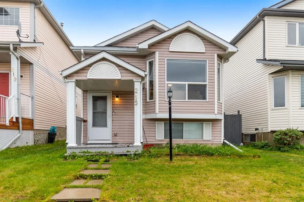 215 Carmel Close NE, Calgary — main listing photo
