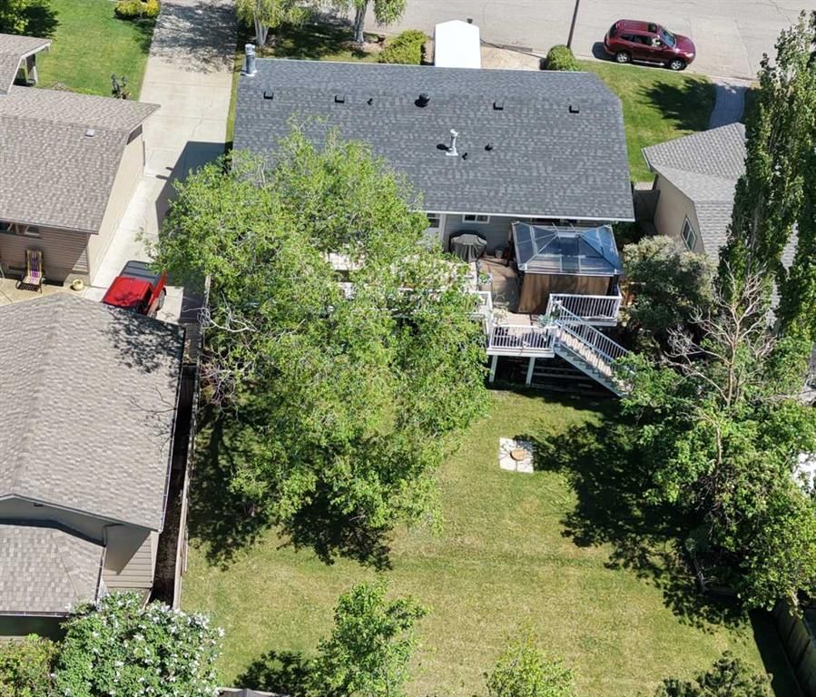 216 Cannington Place SW, Calgary — photo 2 of 46