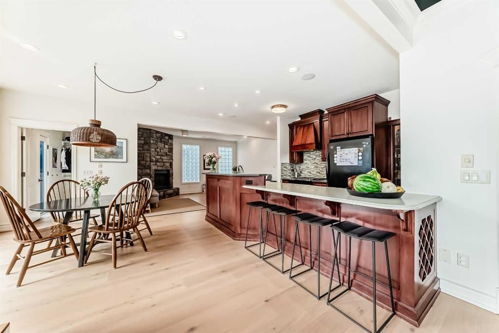 3230 8 Street SW, Calgary — photo 3 of 50