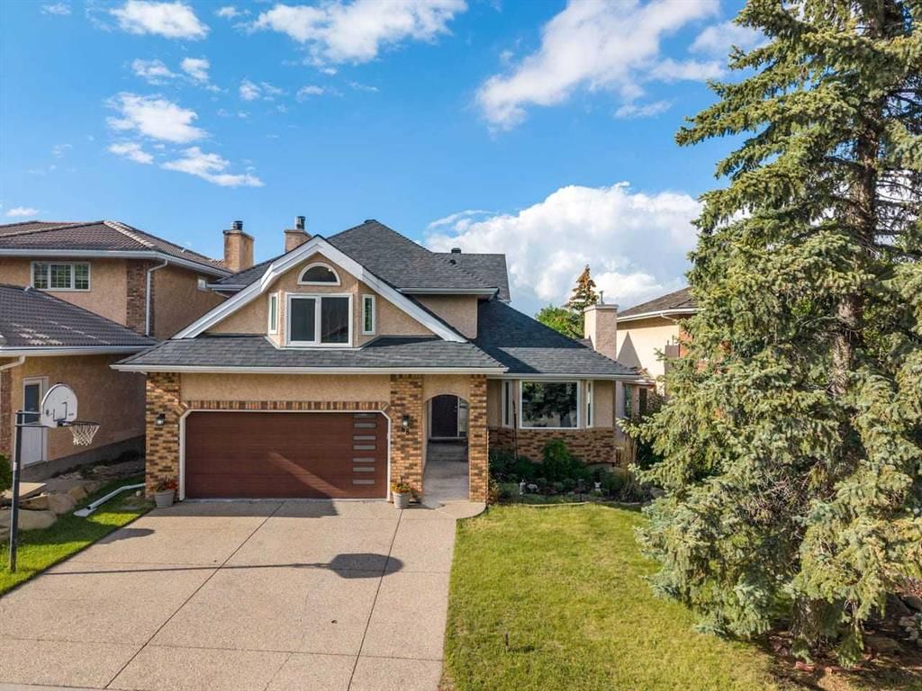 68 Christie Knoll Heights SW, Calgary — photo 2 of 45