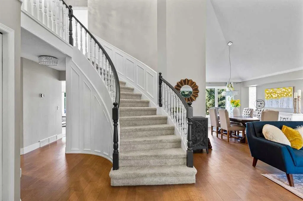 68 Christie Knoll Heights SW, Calgary — photo 3 of 45