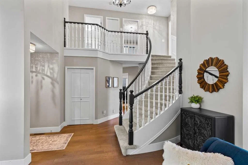 68 Christie Knoll Heights SW, Calgary — photo 4 of 45
