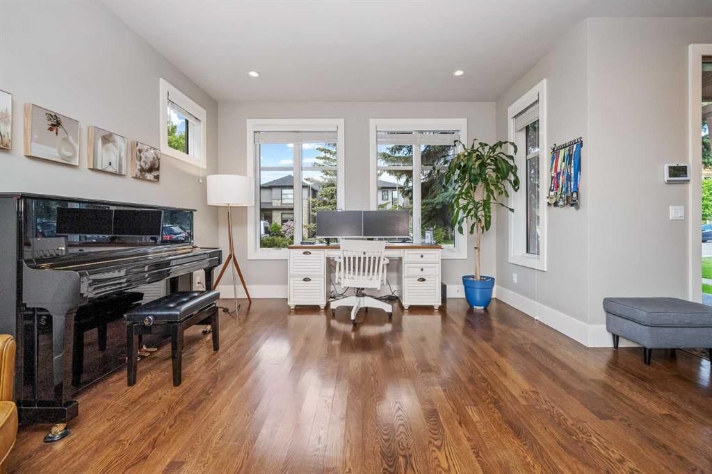 5024 21 Street SW, Calgary — photo 4 of 48