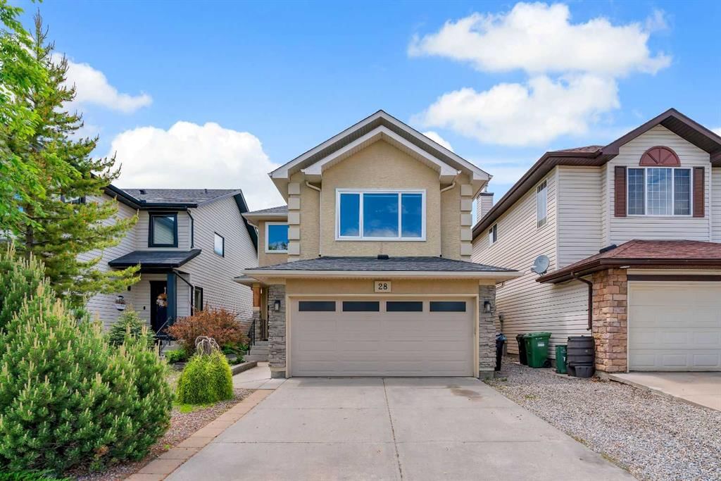 28 Cranwell Crescent SE, Calgary — photo 2 of 50