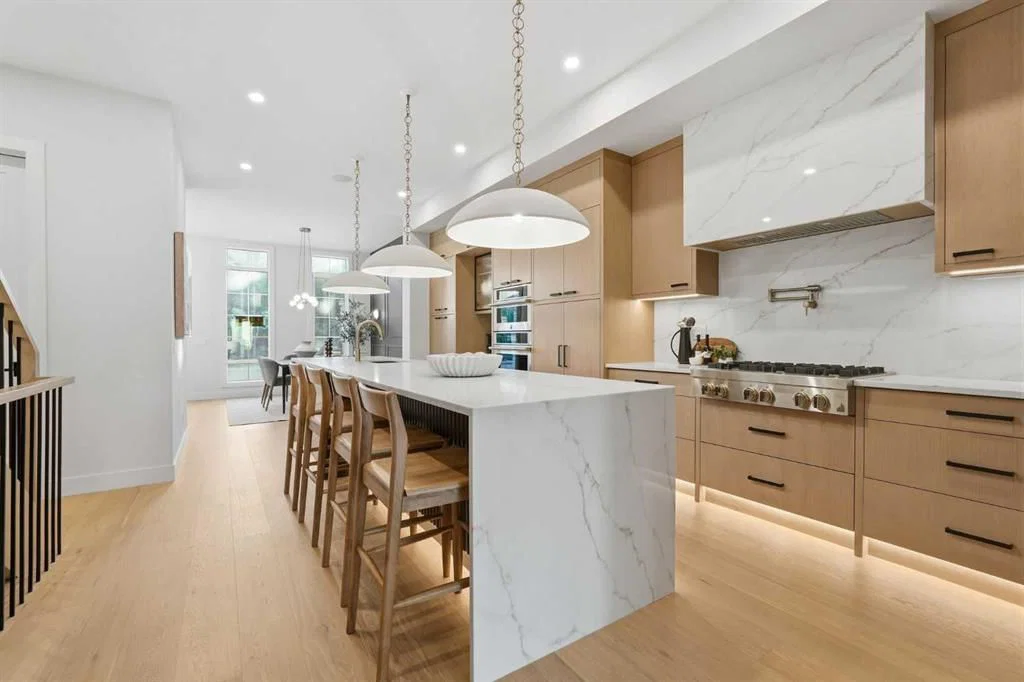 224 18A Street NW, Calgary — main listing photo