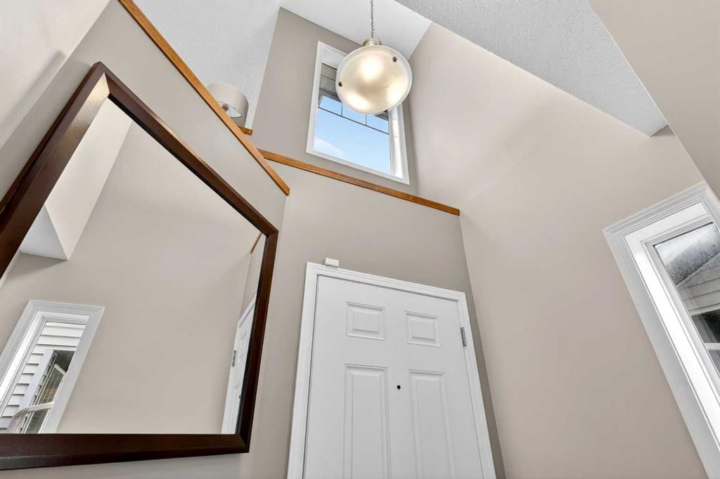 32 Everglen Grove SW, Calgary — photo 3 of 47