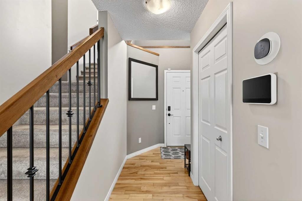 32 Everglen Grove SW, Calgary — photo 4 of 47