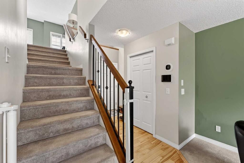 32 Everglen Grove SW, Calgary — photo 5 of 47