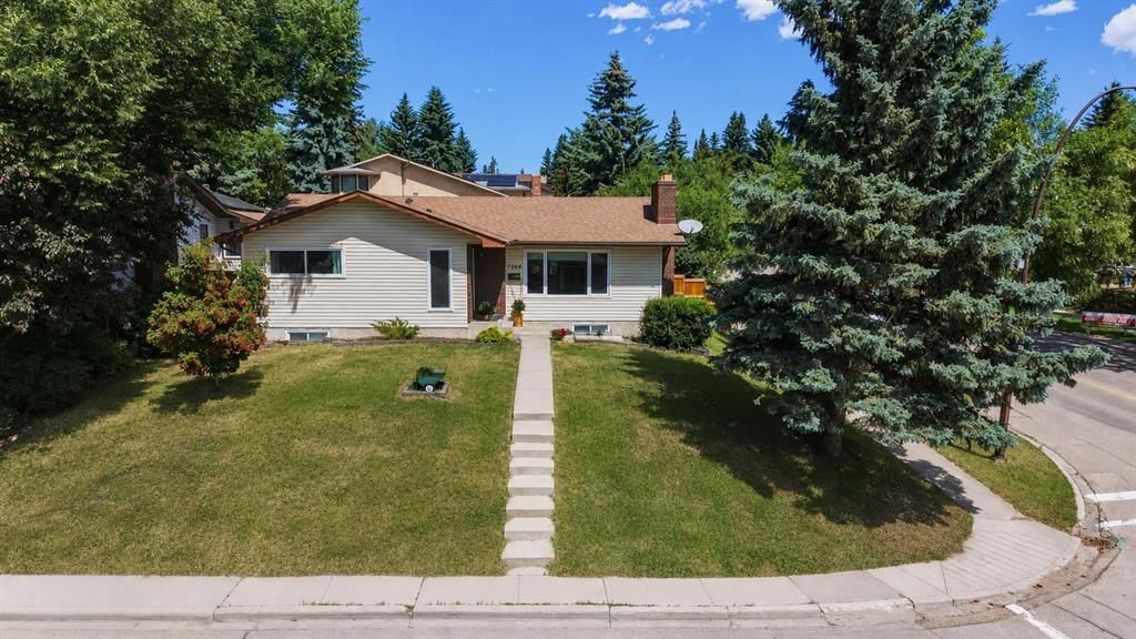 7304 Silver Springs Road NW, Calgary — main listing photo