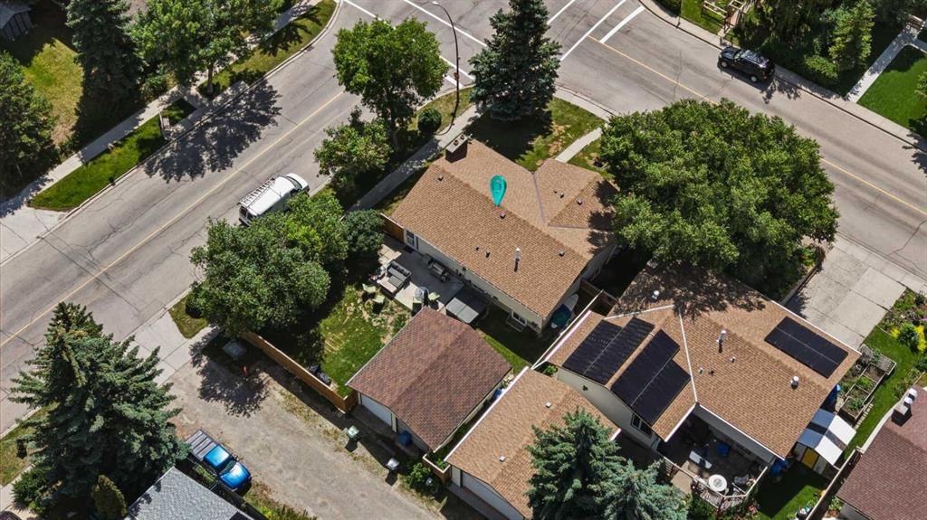 7304 Silver Springs Road NW, Calgary — photo 3 of 44