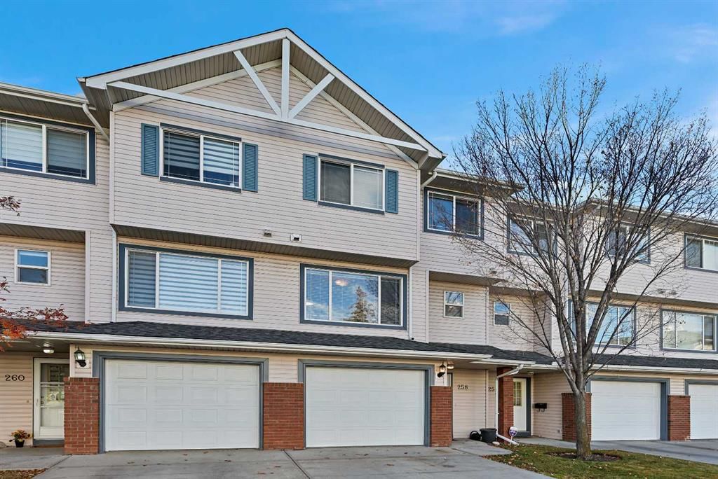 258 Rocky Ridge Court NW, Calgary — photo 2 of 30