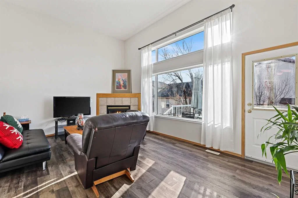 258 Rocky Ridge Court NW, Calgary — photo 5 of 30