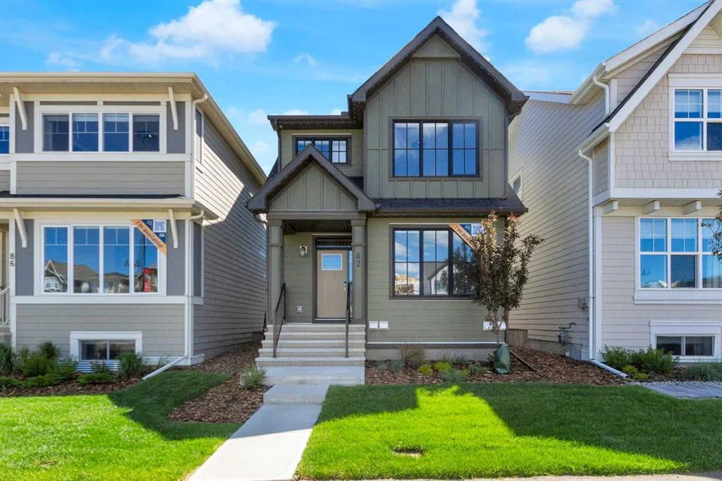 82 Magnolia Street SE, Calgary — main listing photo