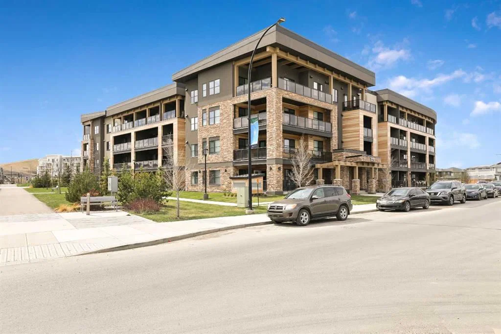 405, 125 Wolf Hollow Crescent SE, Calgary — photo 4 of 33