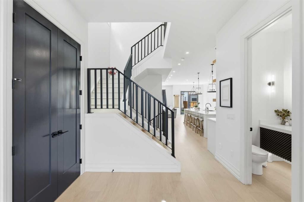 625 16 Street NW, Calgary — photo 3 of 40